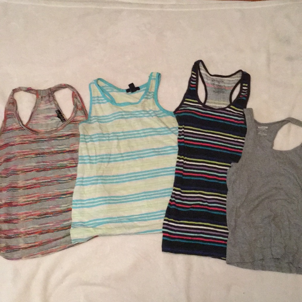 Tank tops - Picture 2 of 6